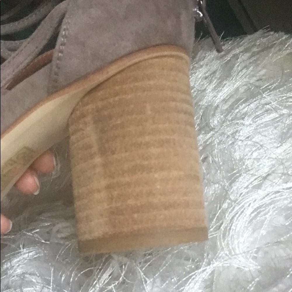 Jeffrey Campbell Suede Strappy Tassel Accent Round Block Heel Sandals - Picture 4 of 9